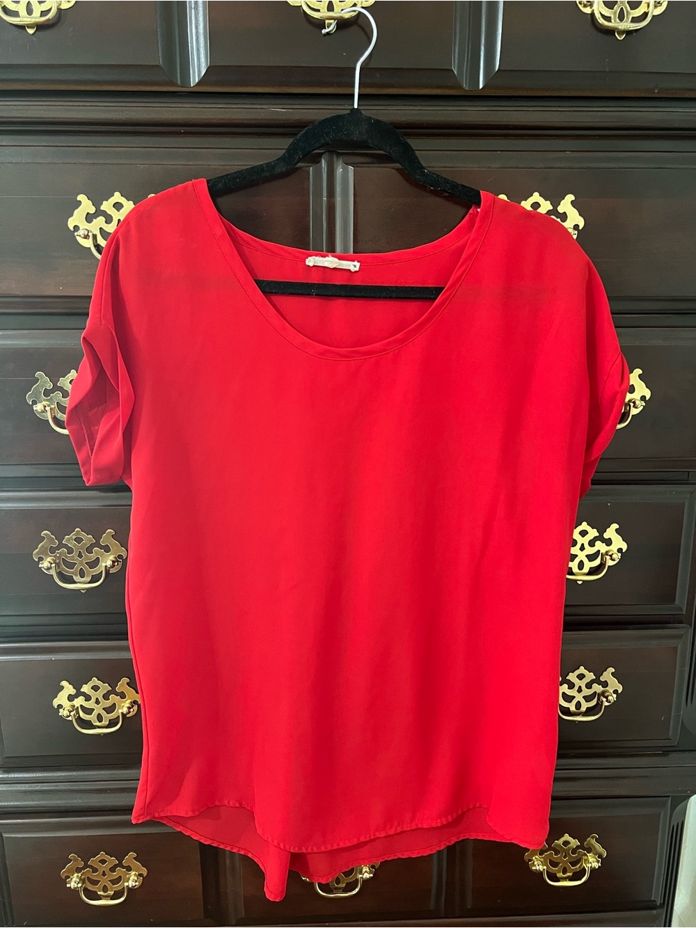 Women’s Red Short-Sleeve Scoop Neck Top
